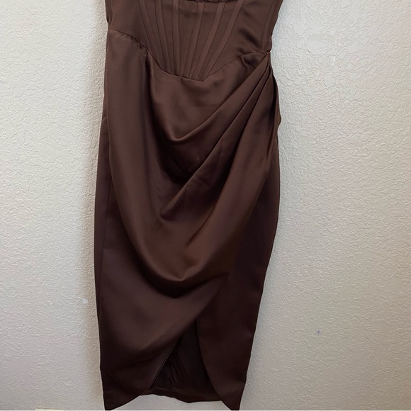 House of CB Faye Satin Pleated Midi Dress Size XS brown $269 NWOT - Picture 5 of 14